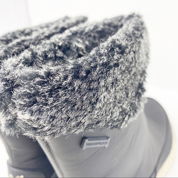 NEW Chaco Women's Black BOREALIS Mid High Waterproof Rain & Winter Boots Size 7 - Picture 6 of 9